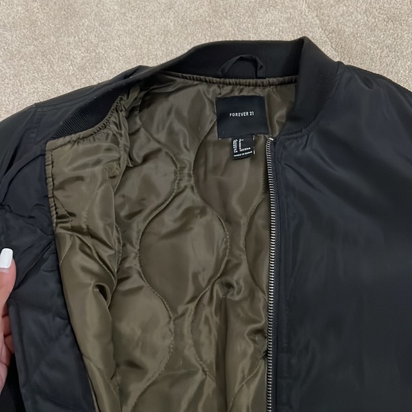 Forever 21 oversized bomber jacket - Picture 2 of 4